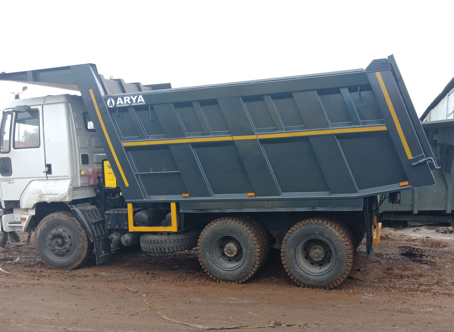 Leyland-16_cubic_Rockbody